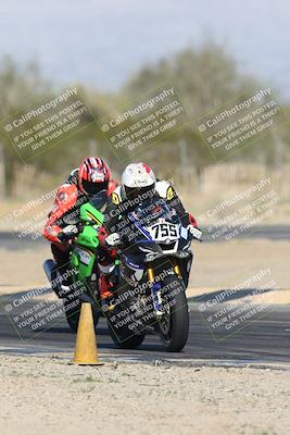 media/Jan-15-2026-Racers Edge (Thu) [[dfebeb70ab]]/2-A Group/Session 5 Turn 2/